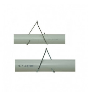Estribo INOX para colgar tubo de alimentación diámetro 90 mm.